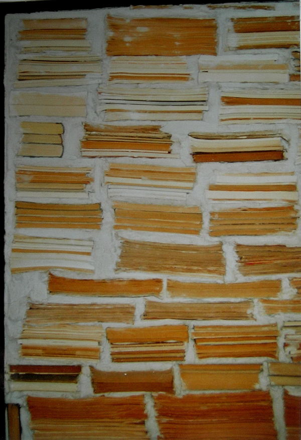 Hubertus Gojowczyk,  Ingemetseld (3 x 4,5 meter; detail) Neue Galerie, Kassel
